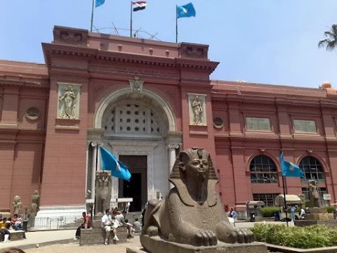 Visit the Egyptian Museum in half day tour