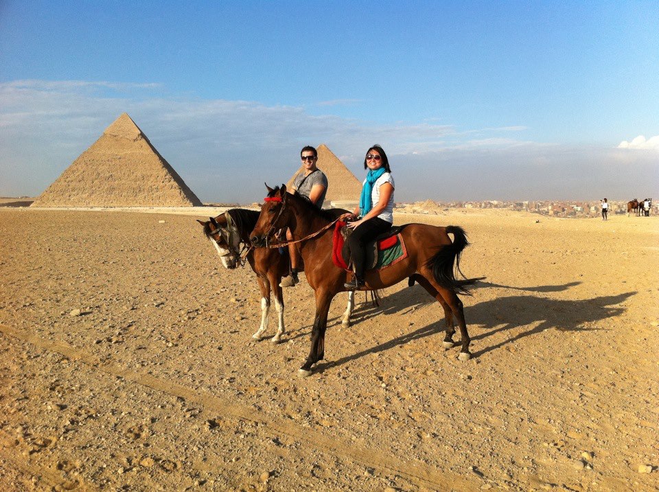 Cairo Short layover tour to Giza Pyramids & Bazaar